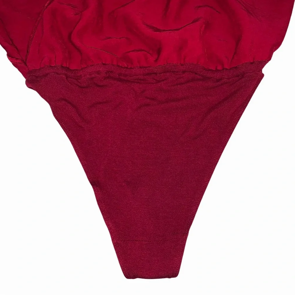 Abercrombie & Fitch Satin Cold Shoulder Bodysuit V Neck Maroon Layering Silky - Picture 11 of 12